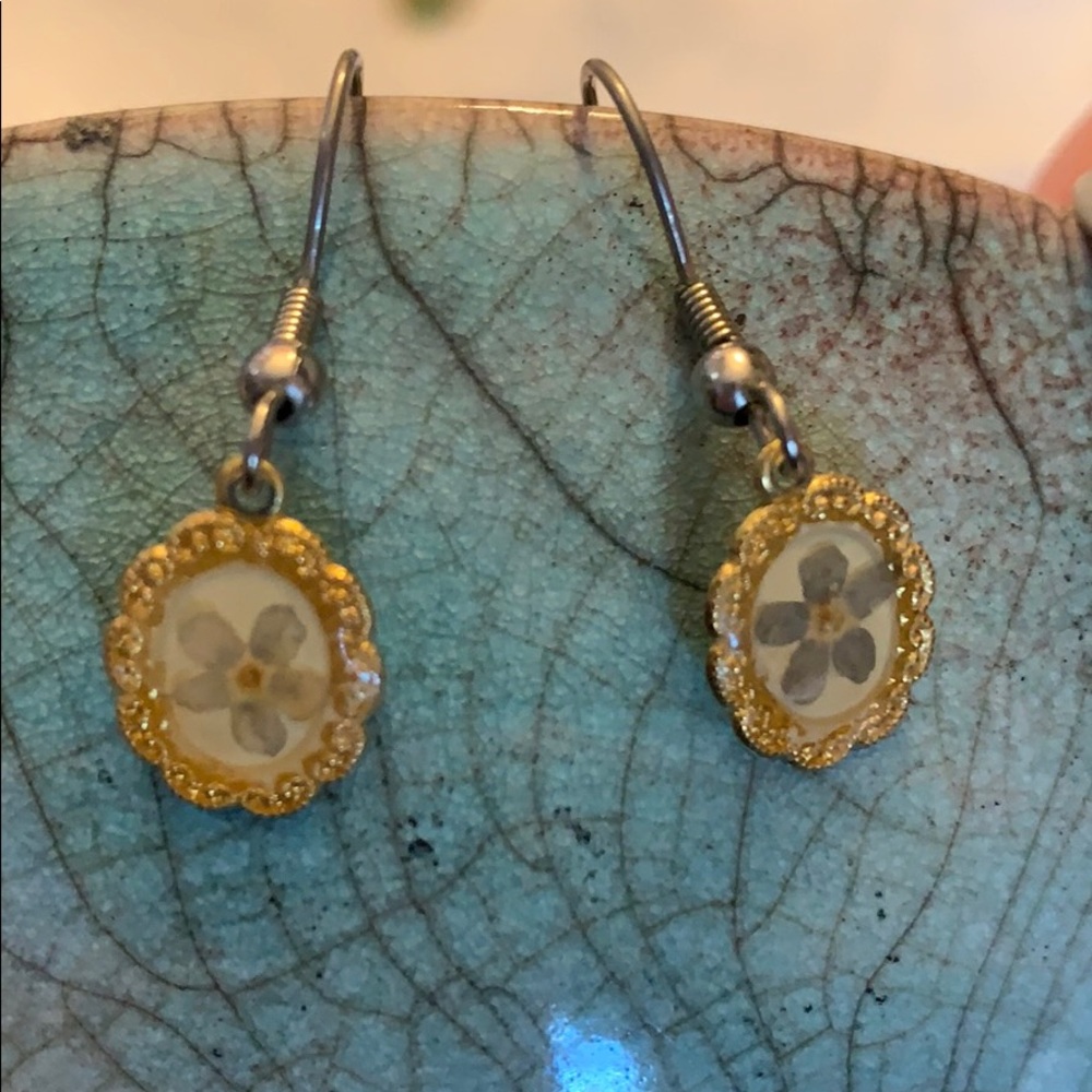 3/$30 🌺Forget-me-not real flower earrings🌸